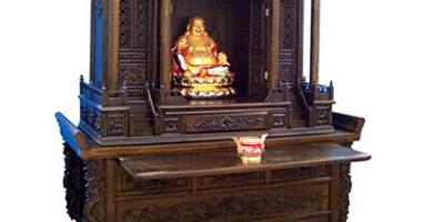 家居風水中為何客廳最適合擺放佛龕？